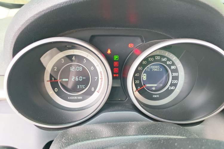 Used Bestune X80 2013 2.0L automatic luxury version Instrument Cluster