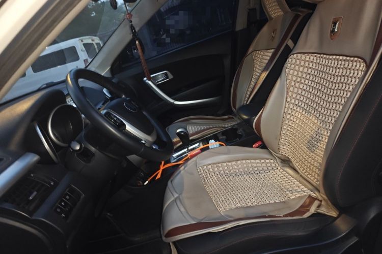 Used Bestune X80 2013 2.0L automatic comfort version Left Front Seat