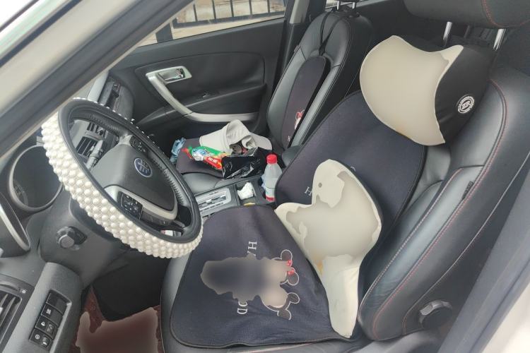 Used Bestune X80 2013 2.0L automatic luxury version Left Front Seat