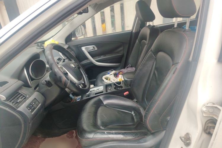 Used Bestune X80 2013 2.0L automatic luxury version Left Front Seat