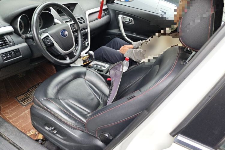 Used Bestune X80 2013 2.0L automatic luxury version Left Front Seat