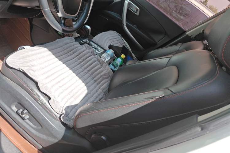 Used Bestune X80 2013 2.0L automatic luxury version Left Front Seat