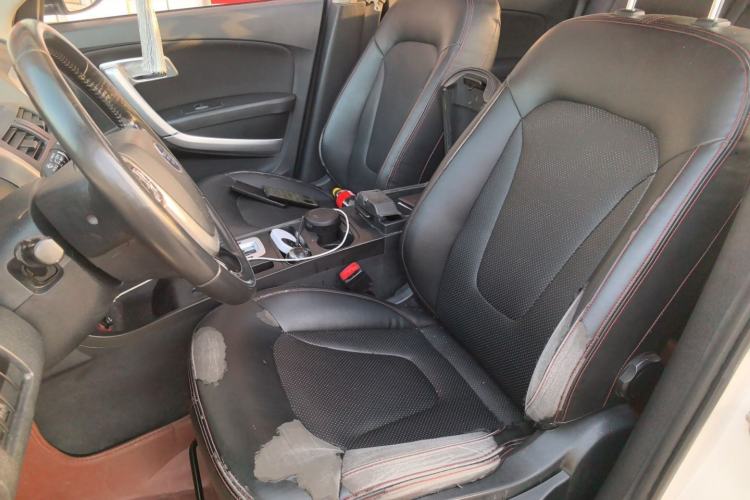 Used Bestune X80 2013 2.0L automatic comfort version Left Front Seat