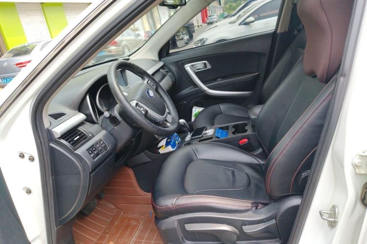 Used Bestune X80 2013 2.0L automatic comfort version Left Front Seat