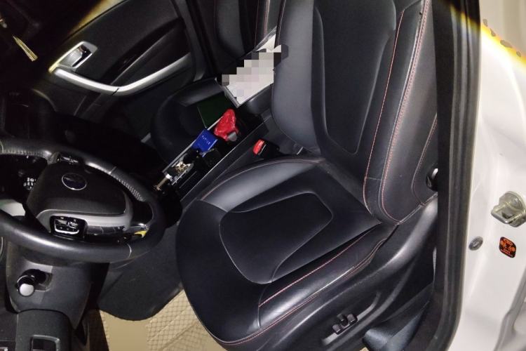 Used Bestune X80 2013 2.0L automatic luxury version Left Front Seat
