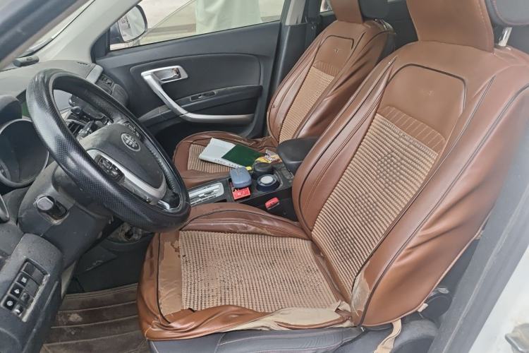 Used Bestune X80 2013 2.0L automatic comfort version Left Front Seat