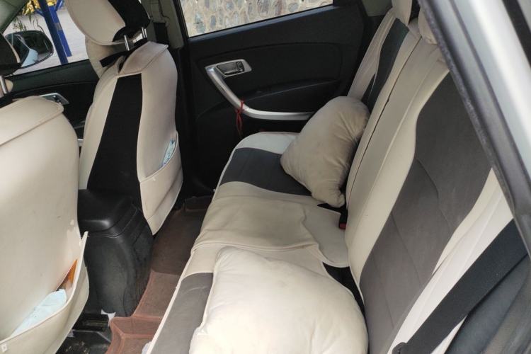 Used Bestune X80 2013 2.0L manual luxury version Left Rear Seat