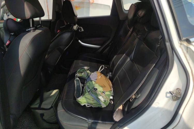 Used Bestune X80 2013 2.0L automatic comfort version Left Rear Seat