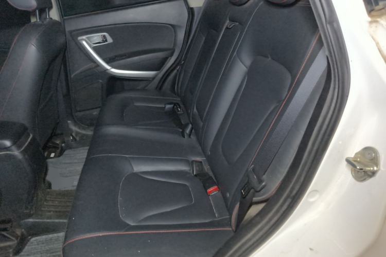 Used Bestune X80 2013 2.0L automatic luxury version Left Rear Seat