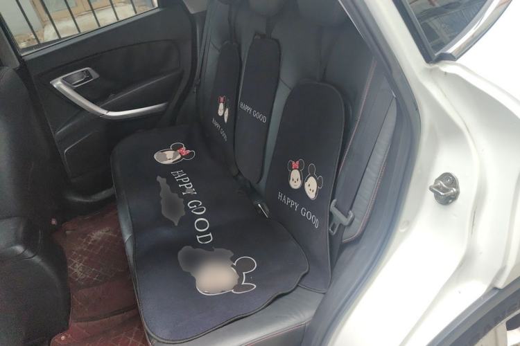Used Bestune X80 2013 2.0L automatic luxury version Left Rear Seat