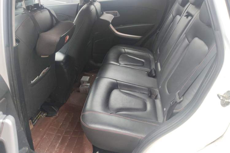 Used Bestune X80 2013 2.0L manual luxury version Left Rear Seat