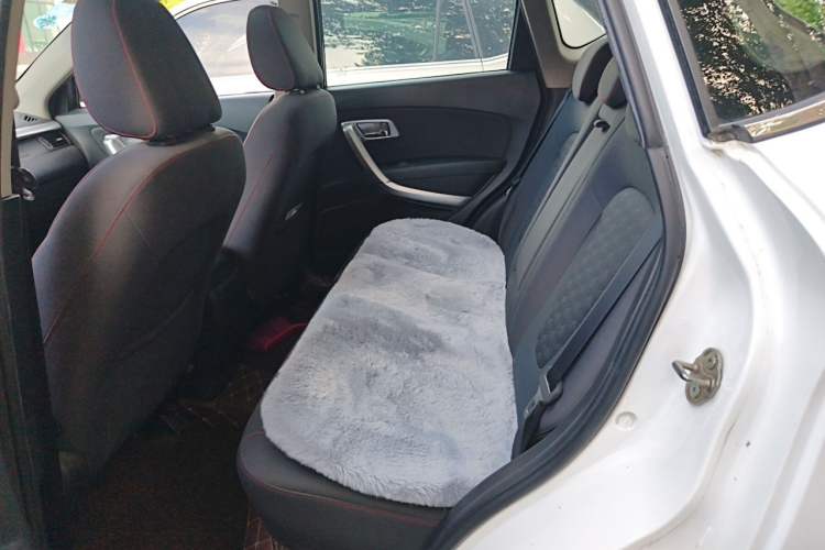 Used Bestune X80 2013 2.0L automatic comfort version Left Rear Seat