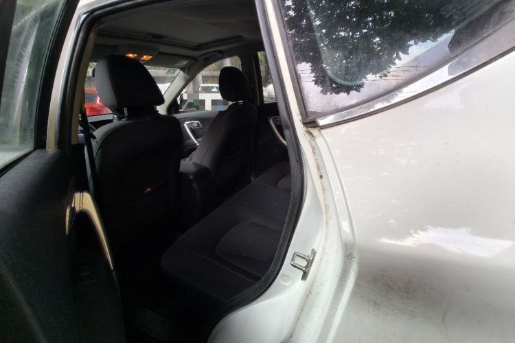 Used Bestune X80 2013 2.0L automatic comfort version Left Rear Seat