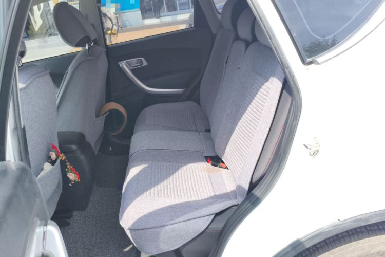 Used Bestune X80 2013 2.0L automatic comfort version Left Rear Seat
