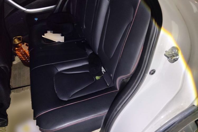Used Bestune X80 2013 2.0L automatic luxury version Left Rear Seat