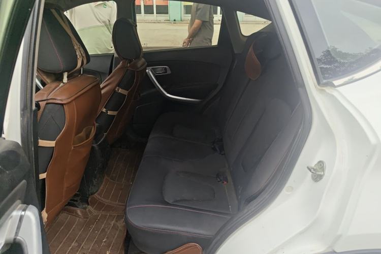 Used Bestune X80 2013 2.0L automatic comfort version Left Rear Seat