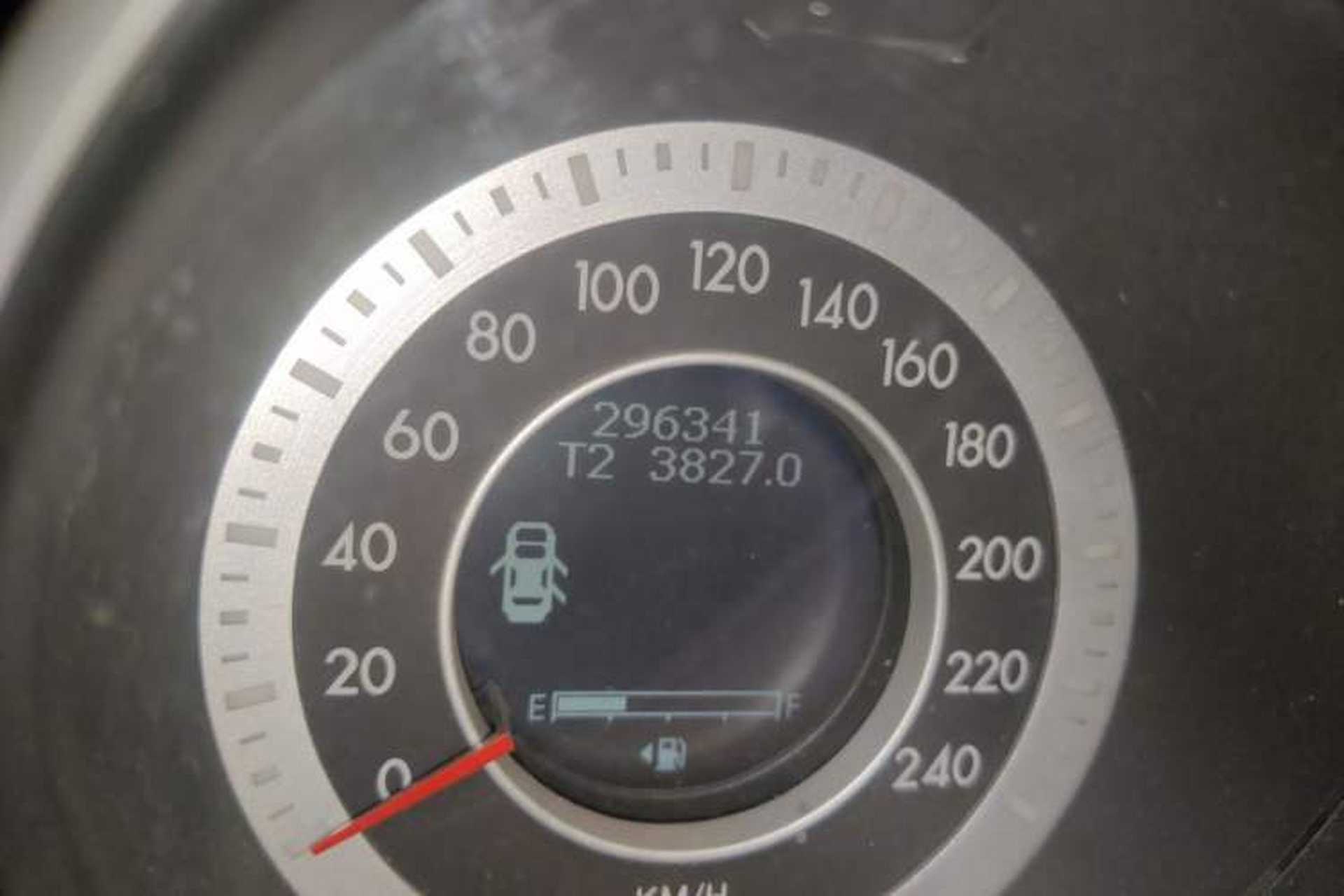 Used Bestune X80 2013 2.0L manual luxury version Odometer Close Up
