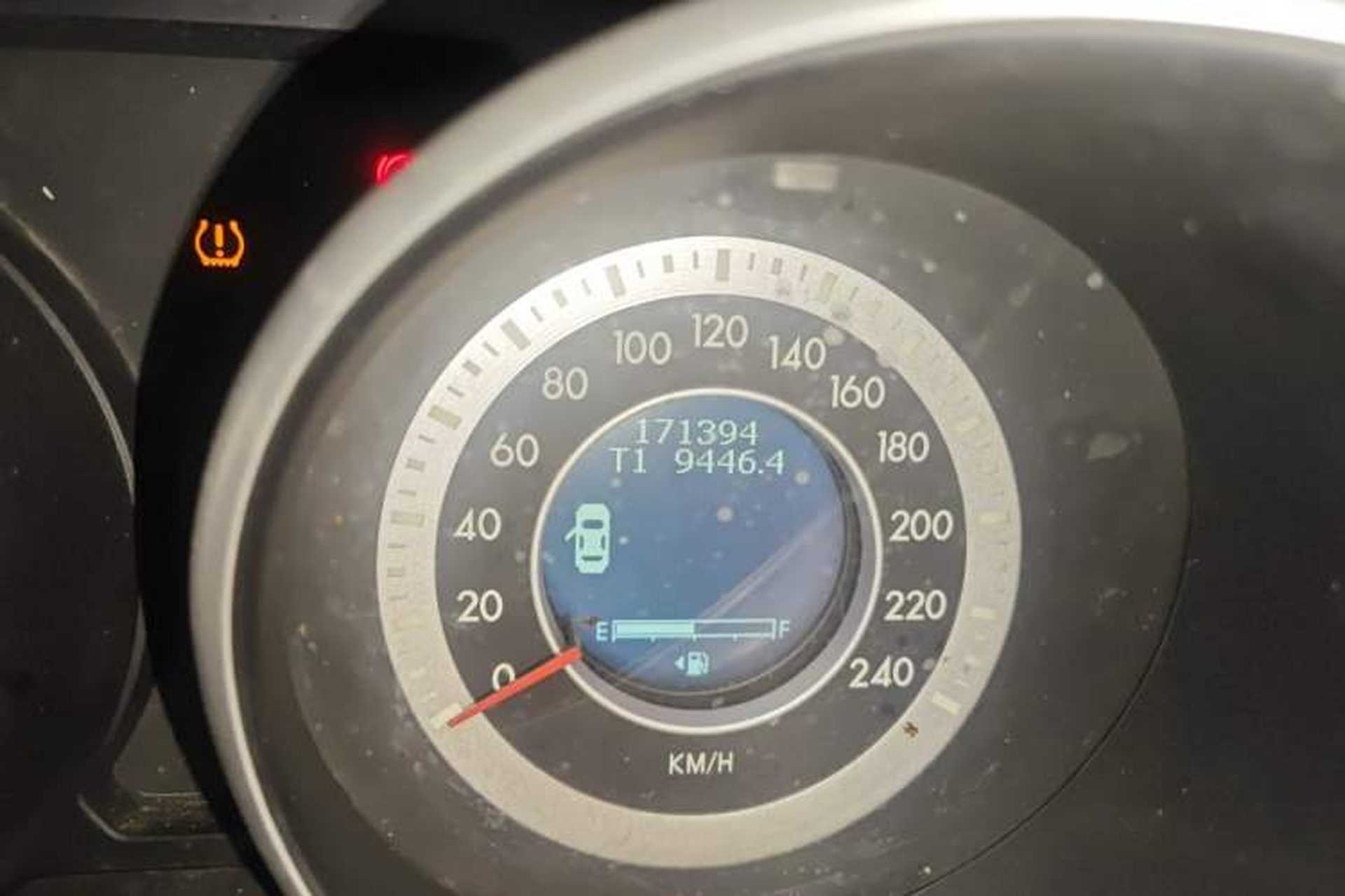 Used Bestune X80 2013 2.0L manual luxury version Odometer Close Up