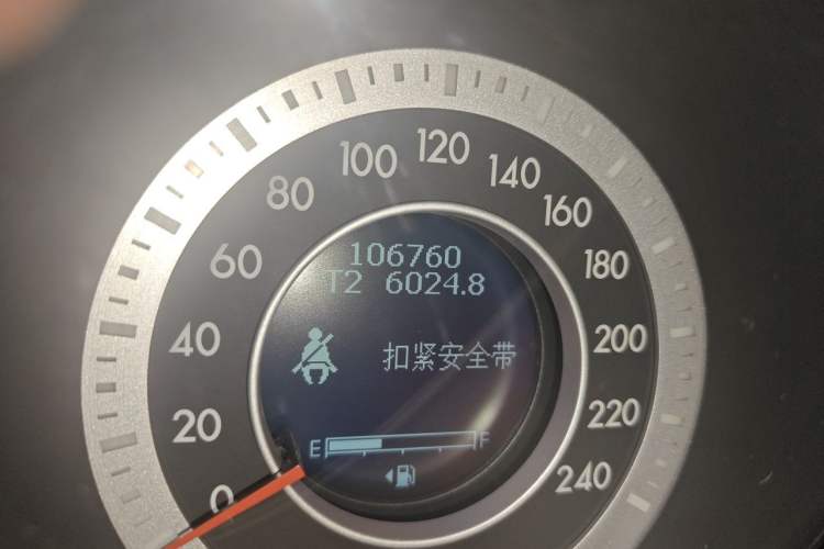 Used Bestune X80 2013 2.0L automatic comfort version Odometer Close Up