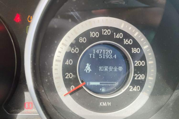 Used Bestune X80 2013 2.0L automatic luxury version Odometer Close Up