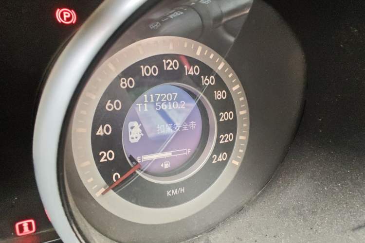 Used Bestune X80 2013 2.0L manual luxury version Odometer Close Up