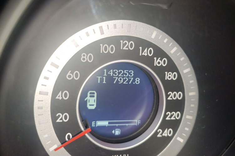 Used Bestune X80 2013 2.0L automatic comfort version Odometer Close Up