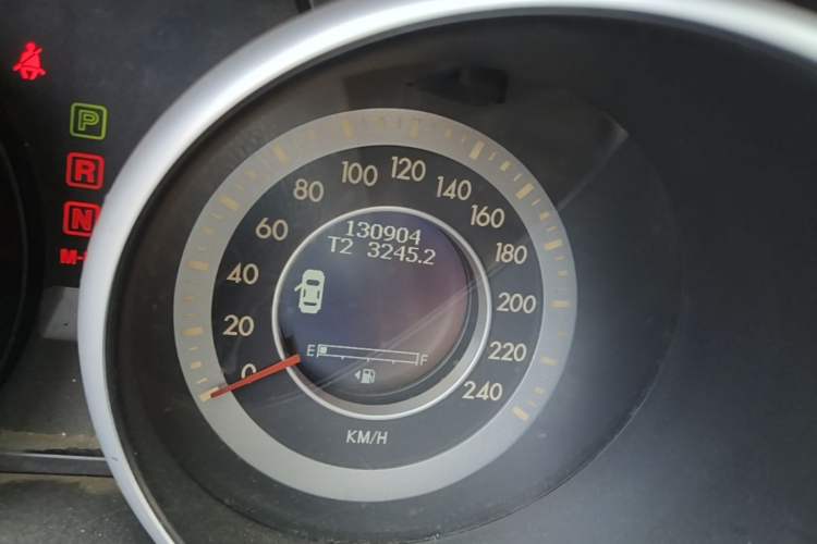 Used Bestune X80 2013 2.0L automatic comfort version Odometer Close Up