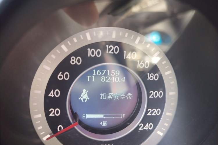 Used Bestune X80 2013 2.0L automatic luxury version Odometer Close Up