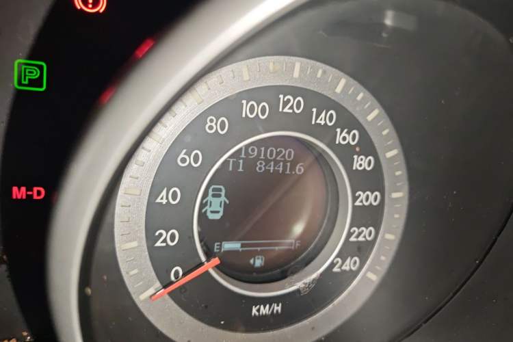 Used Bestune X80 2013 2.0L automatic luxury version Odometer Close Up