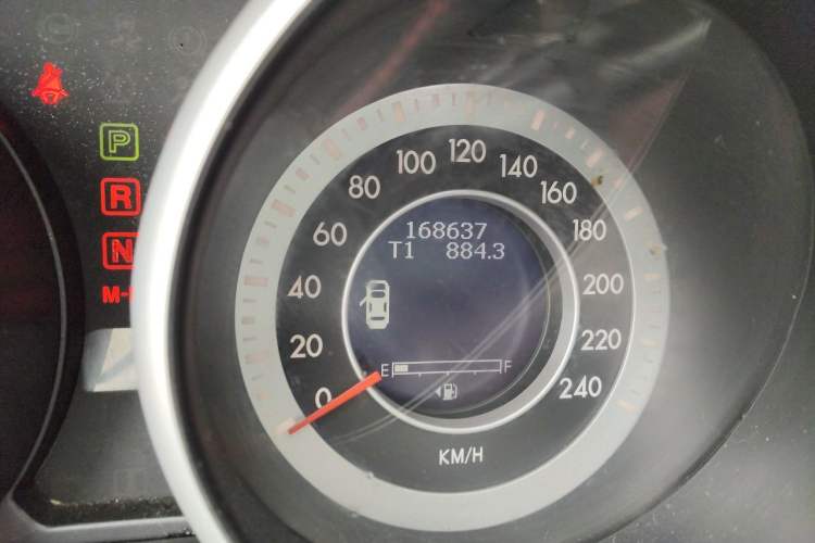Used Bestune X80 2013 2.0L automatic comfort version Odometer Close Up