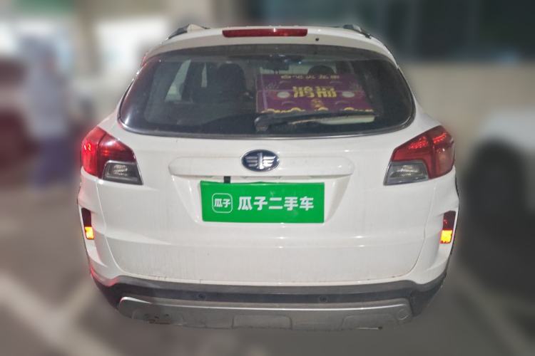 Used Bestune X80 2013 2.0L automatic comfort version Rear
