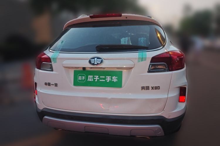 Used Bestune X80 2013 2.0L automatic comfort version Rear