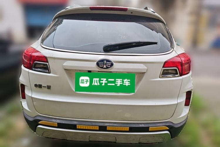 Used Bestune X80 2013 2.0L automatic luxury version Rear