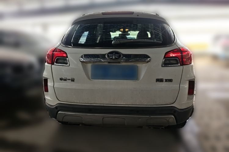 Used Bestune X80 2013 2.0L automatic comfort version Rear
