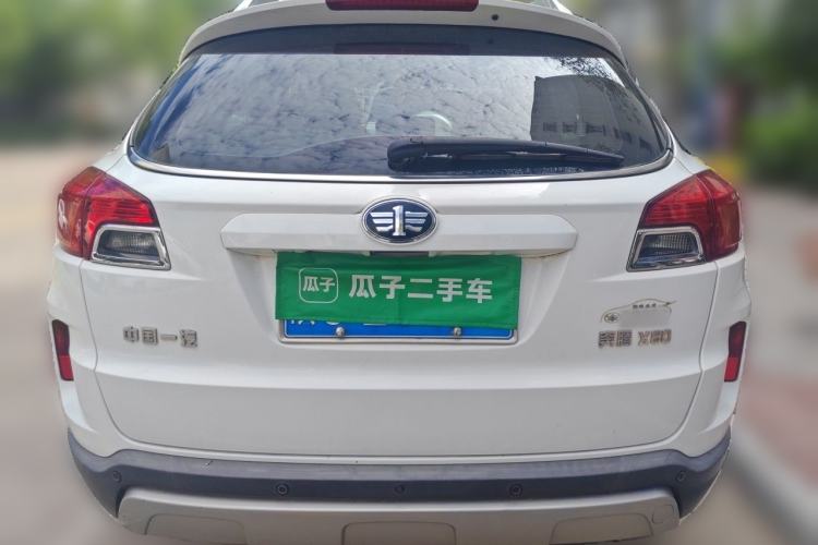 Used Bestune X80 2013 2.0L automatic luxury version Rear