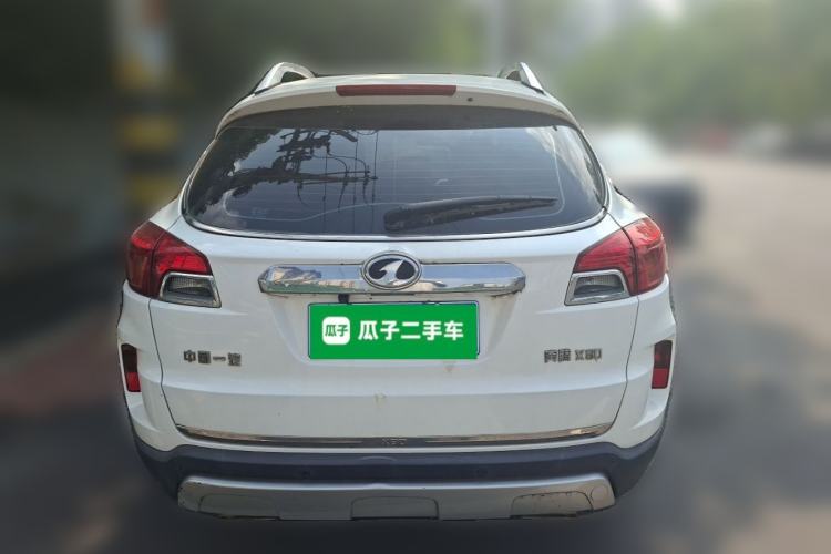 Used Bestune X80 2013 2.0L automatic comfort version Rear