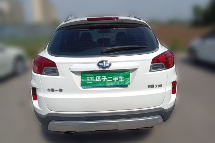 Used Bestune X80 2013 2.0L manual luxury version Rear