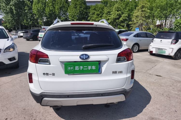 Used Bestune X80 2013 2.0L automatic comfort version Rear
