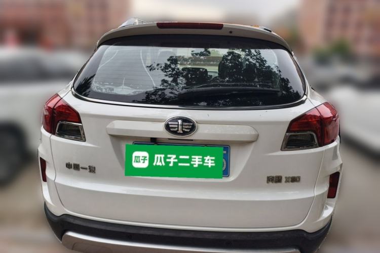Used Bestune X80 2013 2.0L automatic comfort version Rear