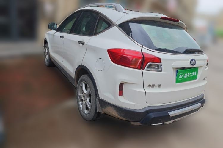 Used Bestune X80 2013 2.0L manual luxury version Rear Left 45 Deg