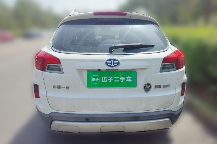 Used Bestune X80 2013 2.0L automatic luxury version Rear