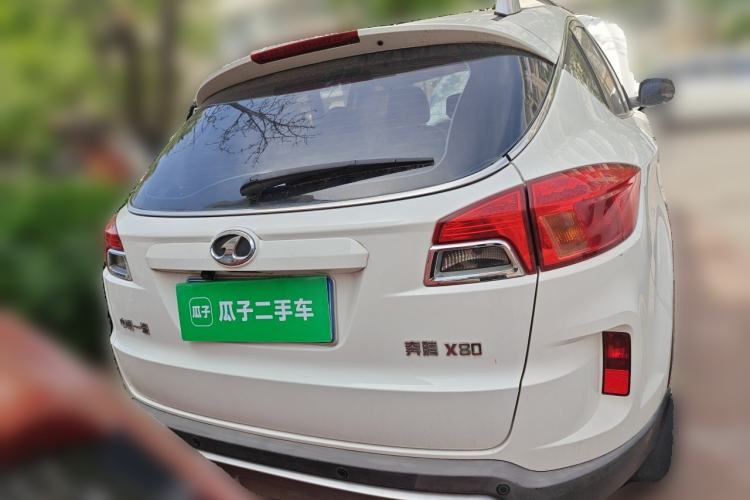 Used Bestune X80 2013 2.0L automatic luxury version Rear
