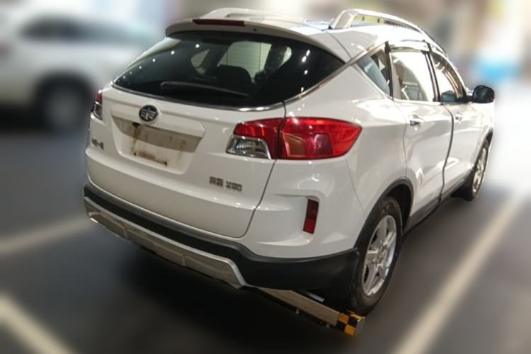 Used Bestune X80 2013 2.0L automatic comfort version Rear Right 45 Deg