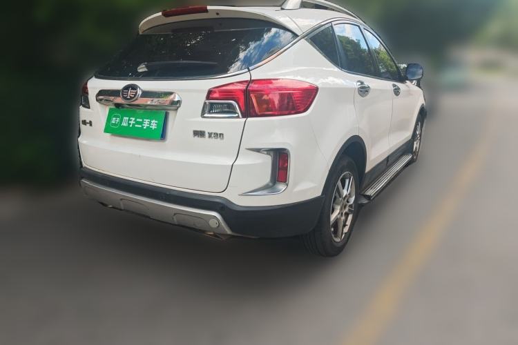 Used Bestune X80 2013 2.0L automatic luxury version Rear Right 45 Deg