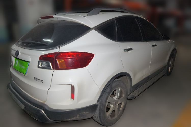 Used Bestune X80 2013 2.0L automatic luxury version Rear Right 45 Deg