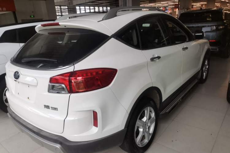 Used Bestune X80 2013 2.0L automatic luxury version Rear Right 45 Deg