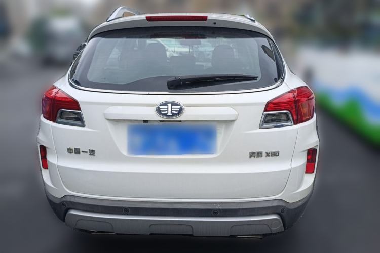 Used Bestune X80 2013 2.0L automatic luxury version Rear