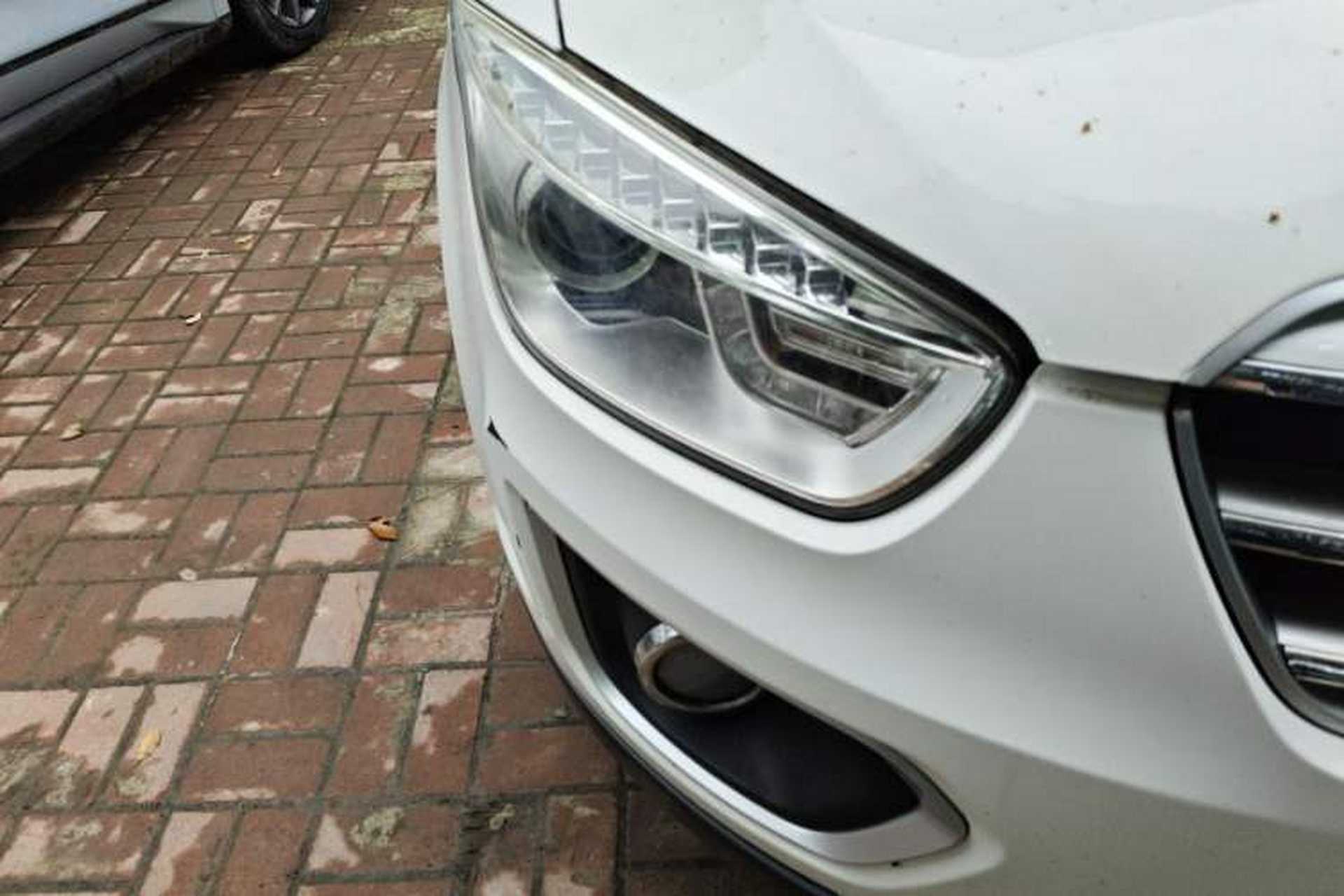 Used Bestune X80 2013 2.0L automatic luxury version Right Front Headlight
