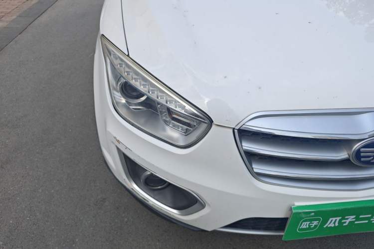 Used Bestune X80 2013 2.0L automatic comfort version Right Front Headlight
