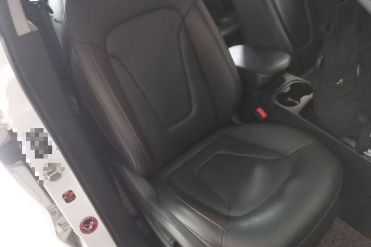 Used Bestune X80 2013 2.0L automatic luxury version Right Front Seat
